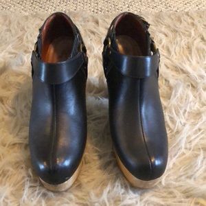 Black clogs